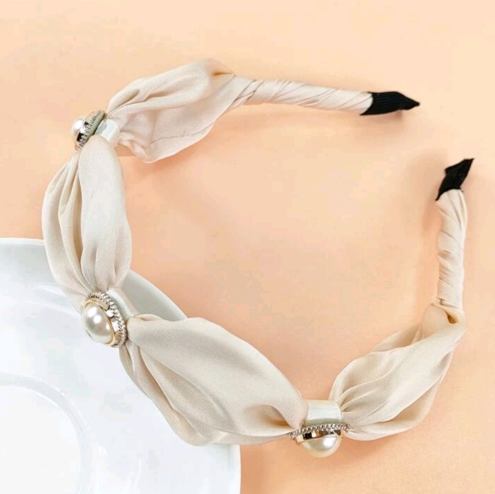 Ivory headband with pearls